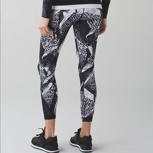 Lululemon Inspire Tight II (Static Mist)